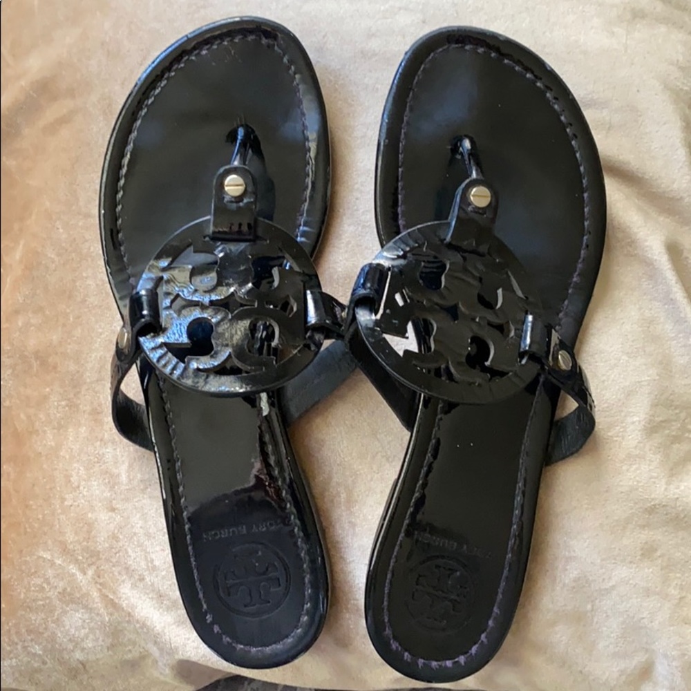 TORY BURCH MILLER SANDAL, PATENT LEATHER